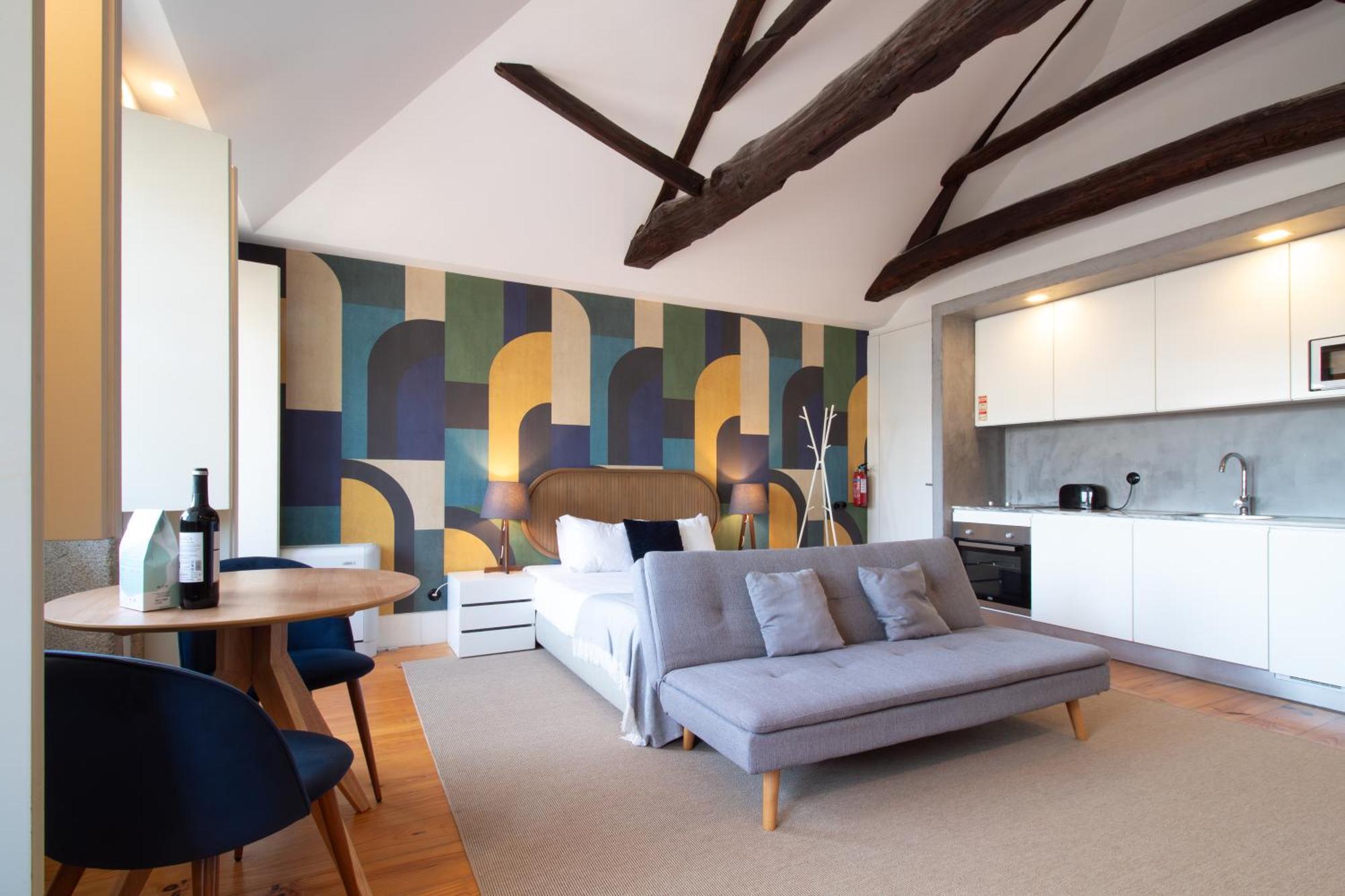 Lovelystay - Dirk - Almada 4º F Apartment *